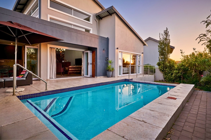 3 Bedroom Property for Sale in Waterfall Country Village Gauteng