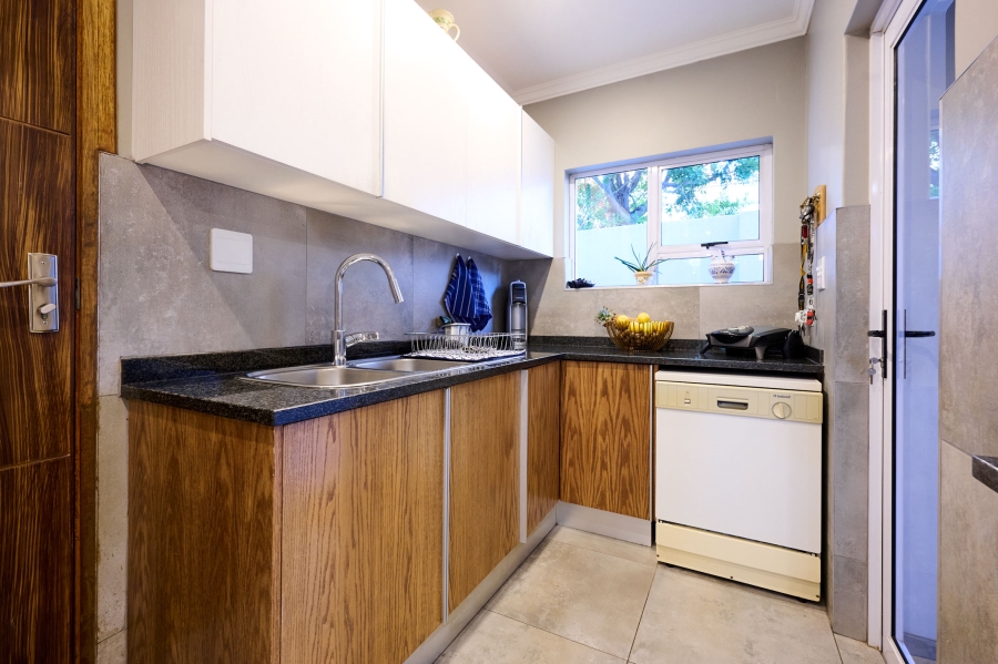 3 Bedroom Property for Sale in Waterfall Country Village Gauteng