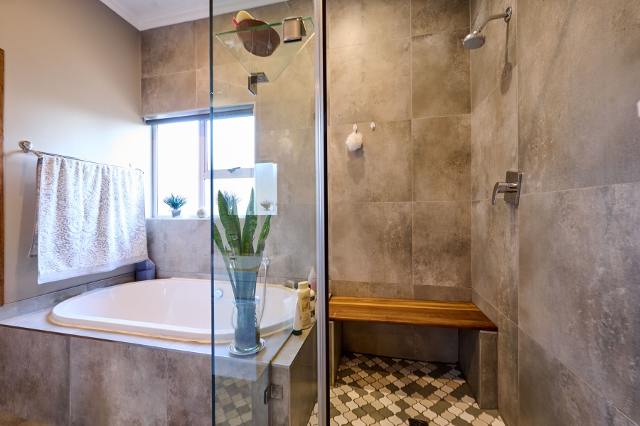 3 Bedroom Property for Sale in Waterfall Country Village Gauteng