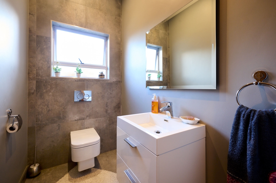3 Bedroom Property for Sale in Waterfall Country Village Gauteng