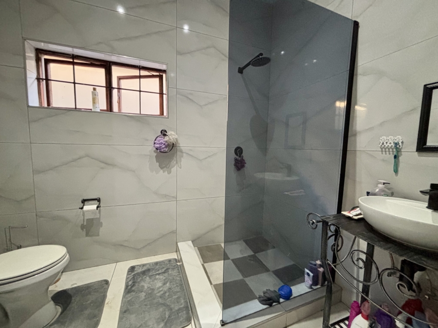 To Let 3 Bedroom Property for Rent in Randpark Gauteng
