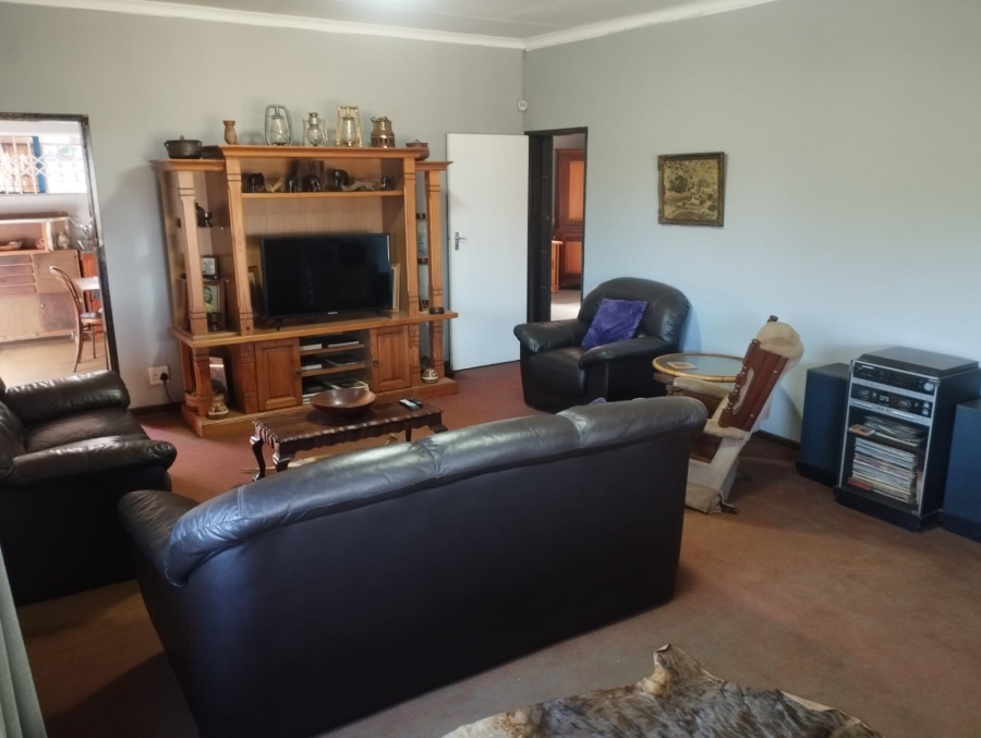 4 Bedroom Property for Sale in Houtkop A H Gauteng