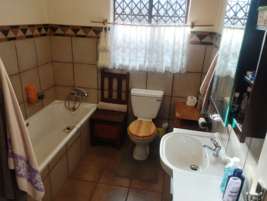 4 Bedroom Property for Sale in Houtkop A H Gauteng