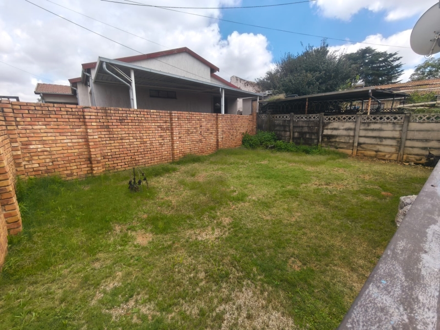 To Let 2 Bedroom Property for Rent in Marlboro Gardens Gauteng