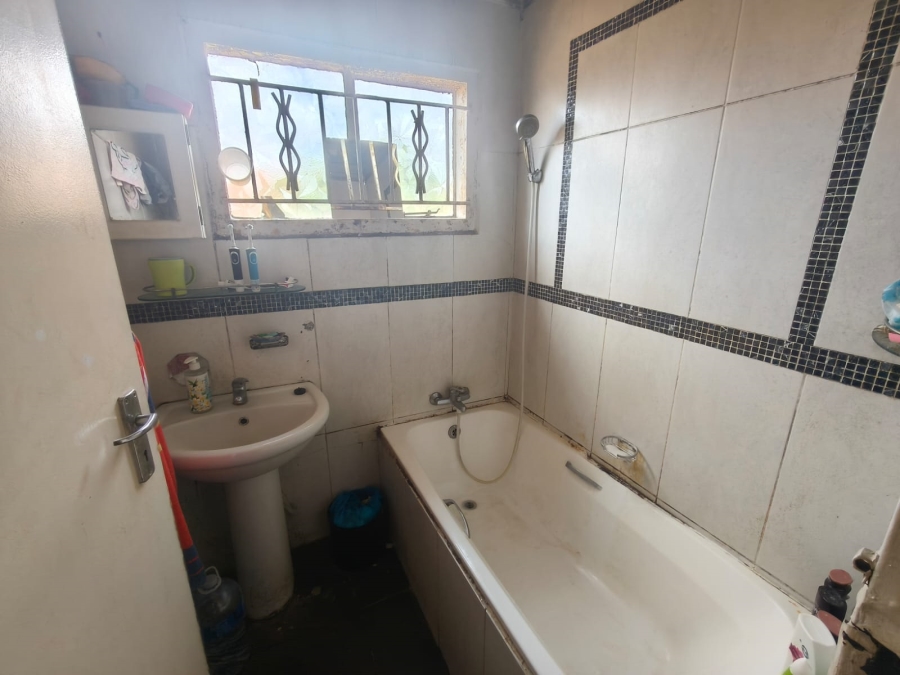 To Let 2 Bedroom Property for Rent in Marlboro Gardens Gauteng