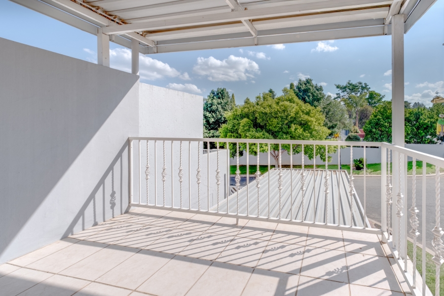 3 Bedroom Property for Sale in Lonehill Gauteng