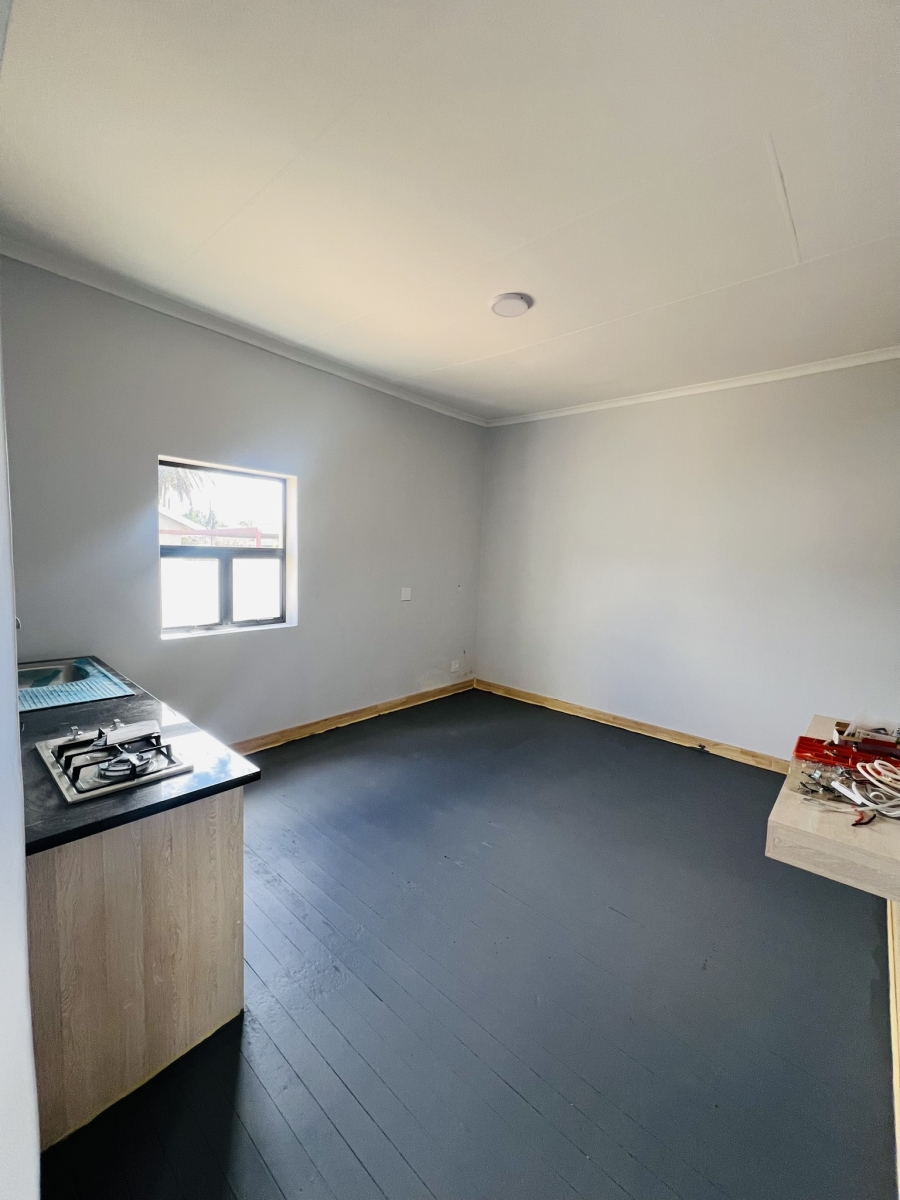 To Let 1 Bedroom Property for Rent in Florida Gauteng