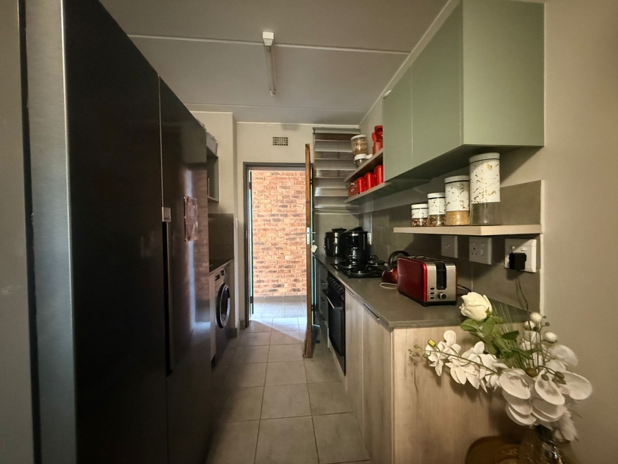2 Bedroom Property for Sale in Lotus Gardens Gauteng