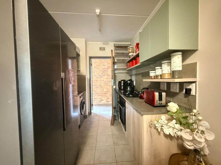 2 Bedroom Property for Sale in Lotus Gardens Gauteng