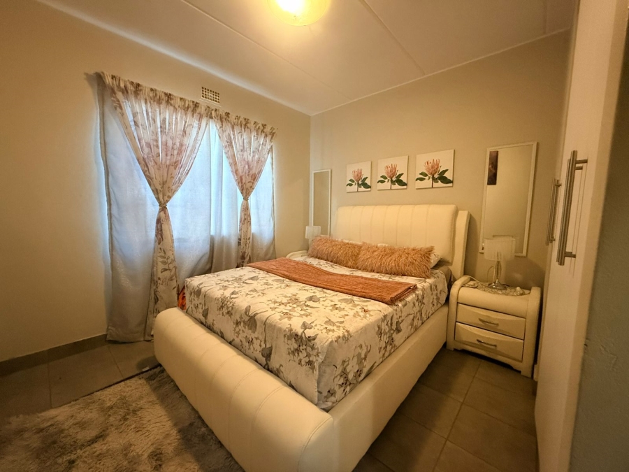 2 Bedroom Property for Sale in Lotus Gardens Gauteng