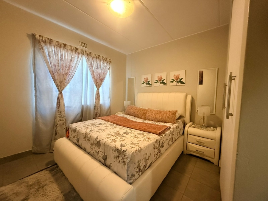 2 Bedroom Property for Sale in Lotus Gardens Gauteng