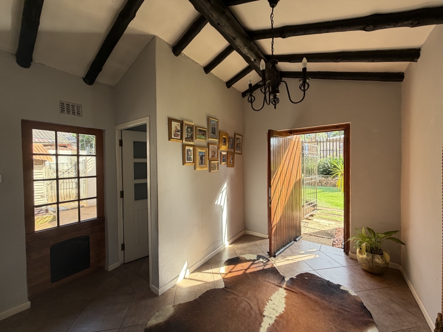 To Let 4 Bedroom Property for Rent in Glenanda Gauteng