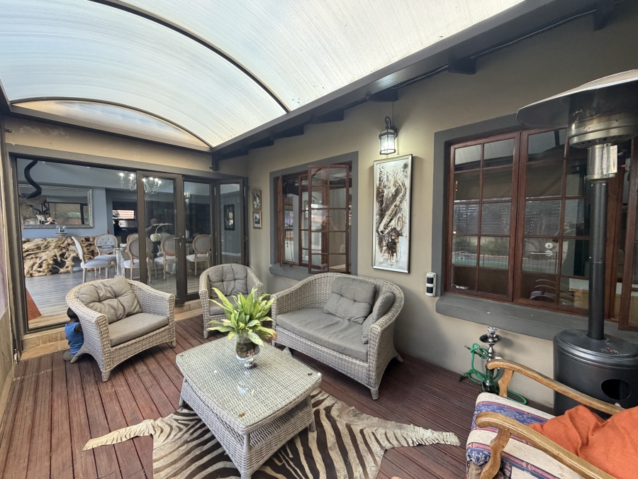 To Let 4 Bedroom Property for Rent in Glenanda Gauteng