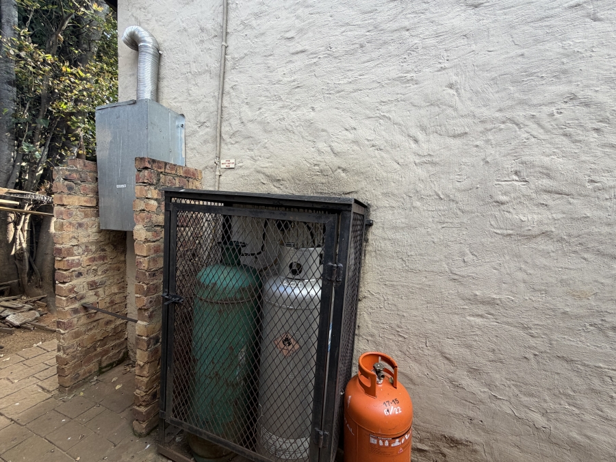 To Let 4 Bedroom Property for Rent in Glenanda Gauteng