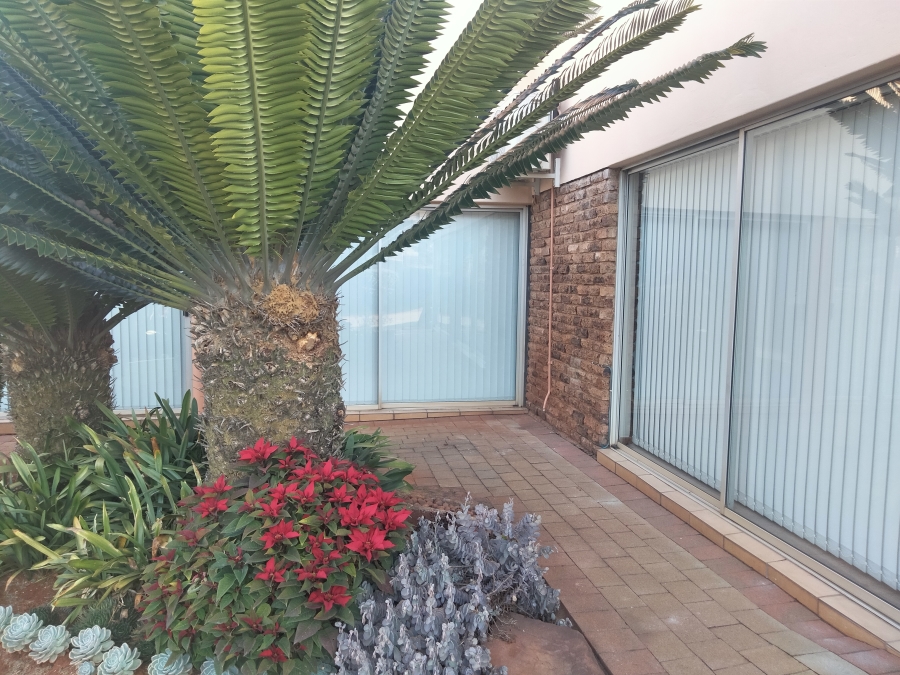 2 Bedroom Property for Sale in Rangeview Gauteng