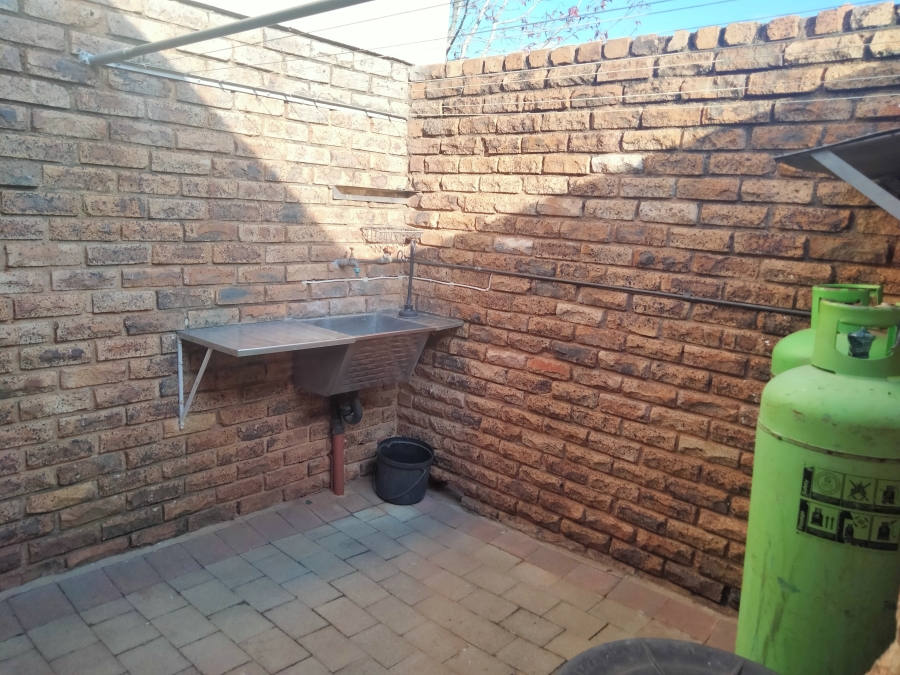 2 Bedroom Property for Sale in Rangeview Gauteng