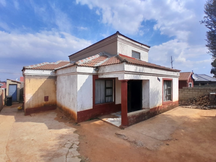 5 Bedroom Property for Sale in Meadowlands Gauteng