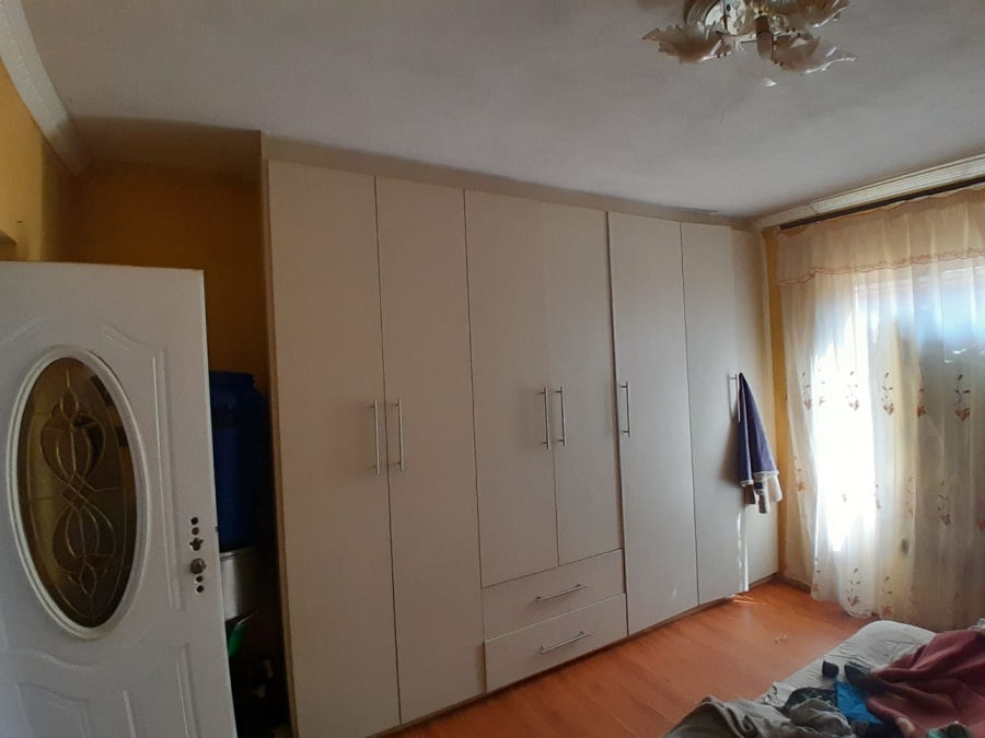 5 Bedroom Property for Sale in Meadowlands Gauteng