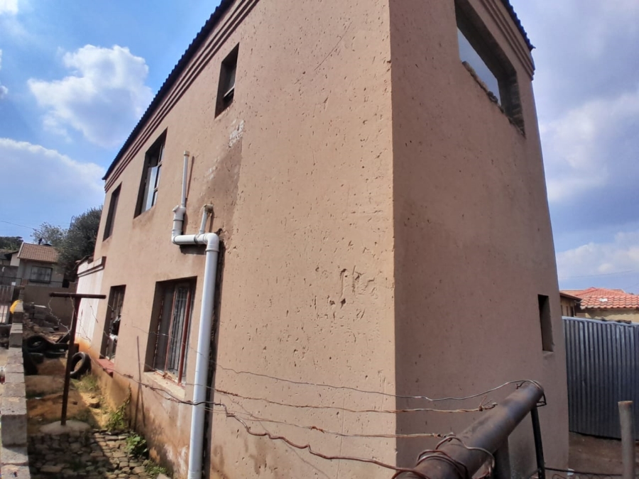5 Bedroom Property for Sale in Meadowlands Gauteng