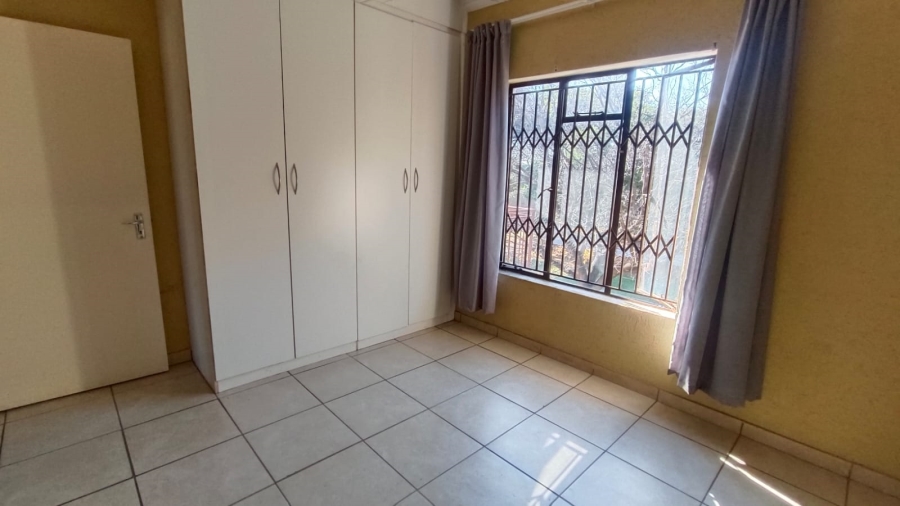 2 Bedroom Property for Sale in Helikonpark Gauteng