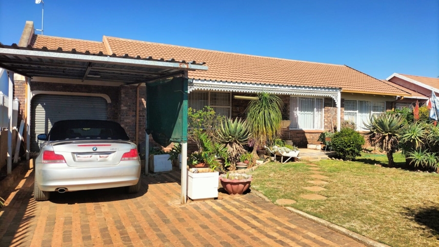 3 Bedroom Property for Sale in Randpoort Gauteng