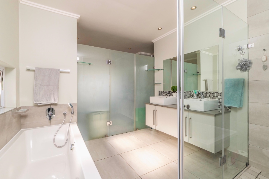 3 Bedroom Property for Sale in Bryanston Gauteng