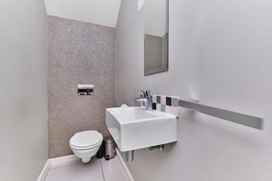 3 Bedroom Property for Sale in Bryanston Gauteng