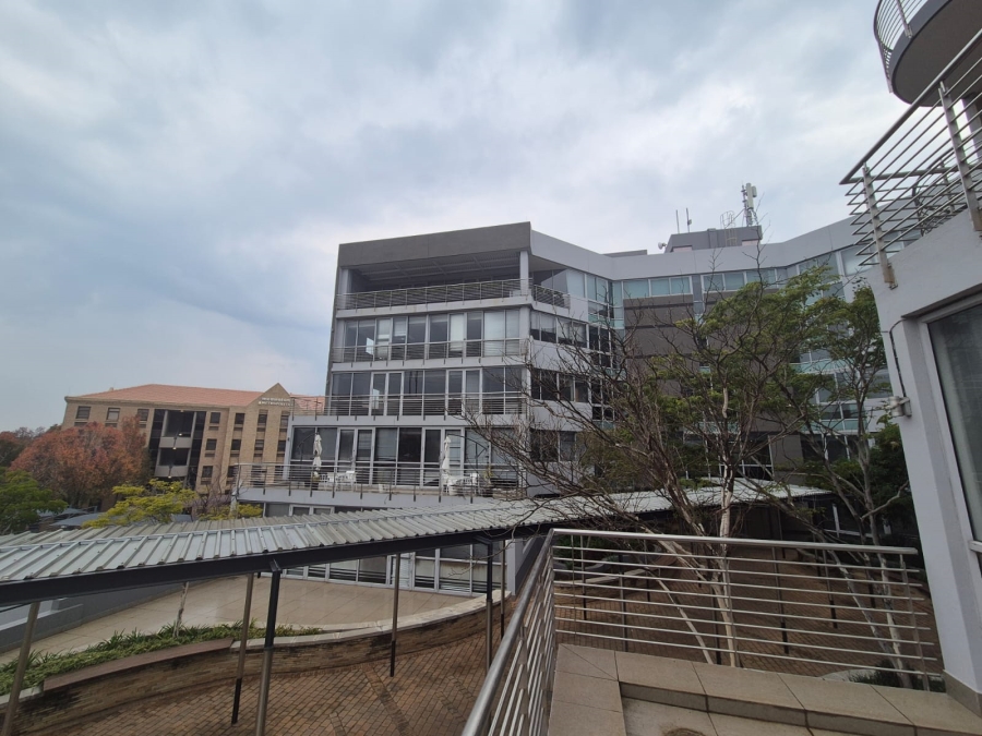 To Let Commercial Property for Rent in Die Hoewes Gauteng