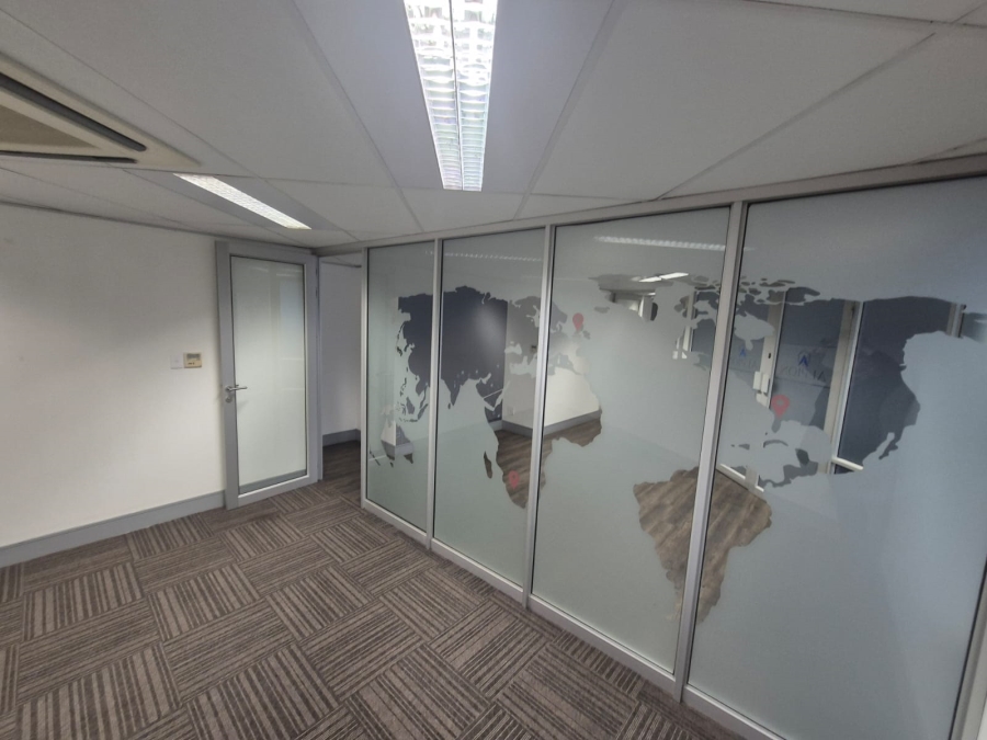 To Let Commercial Property for Rent in Die Hoewes Gauteng