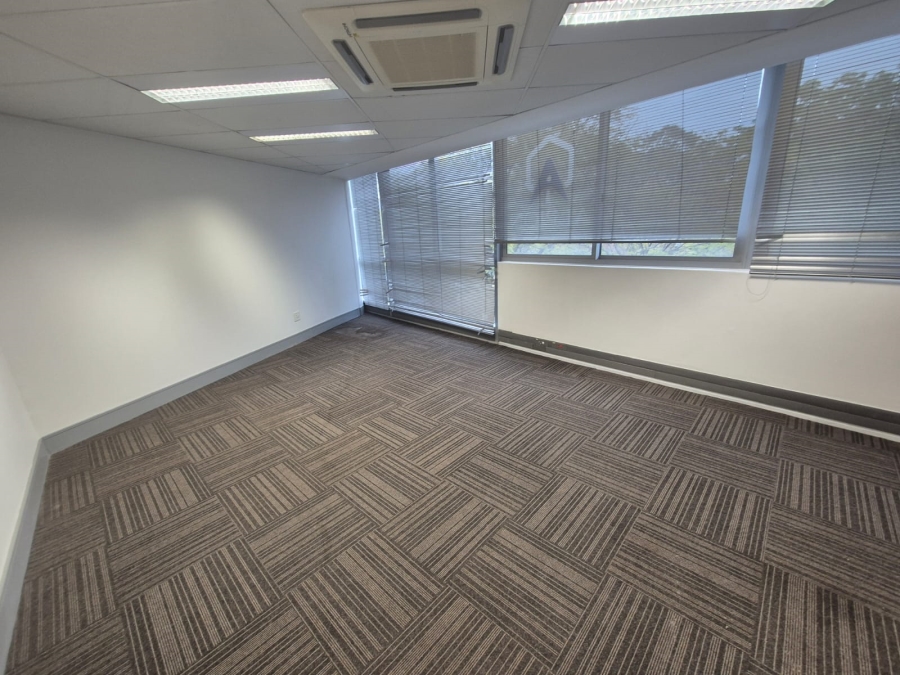 To Let Commercial Property for Rent in Die Hoewes Gauteng