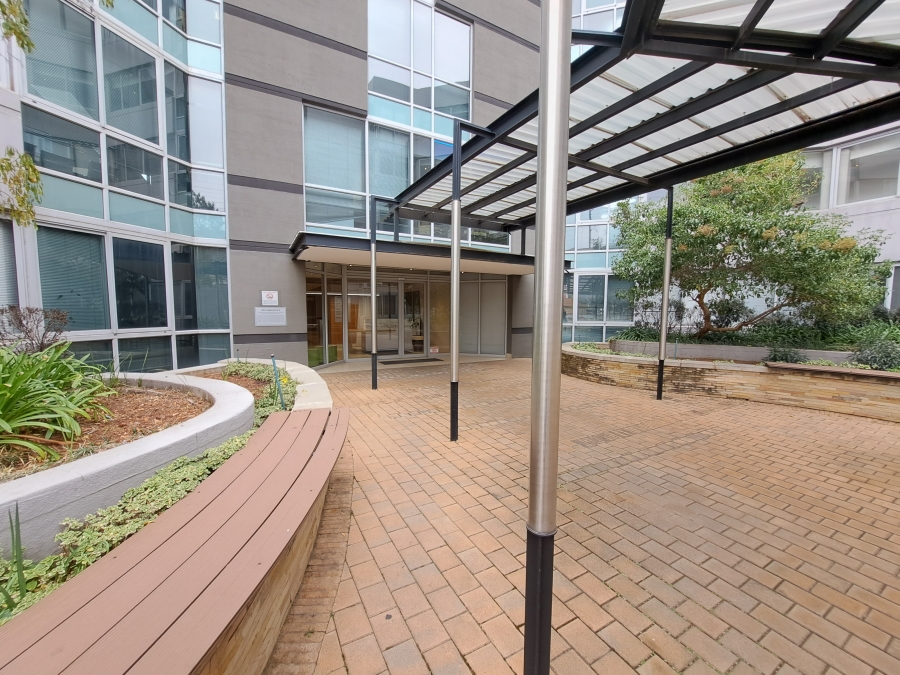 To Let Commercial Property for Rent in Die Hoewes Gauteng