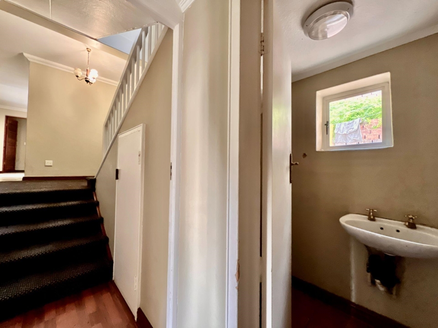4 Bedroom Property for Sale in Muckleneuk Gauteng