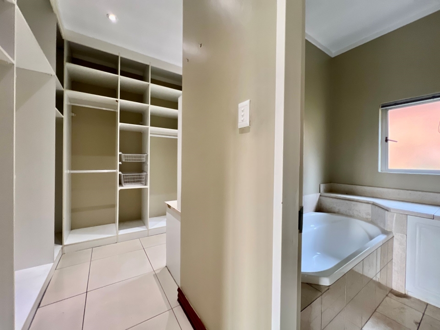 4 Bedroom Property for Sale in Muckleneuk Gauteng