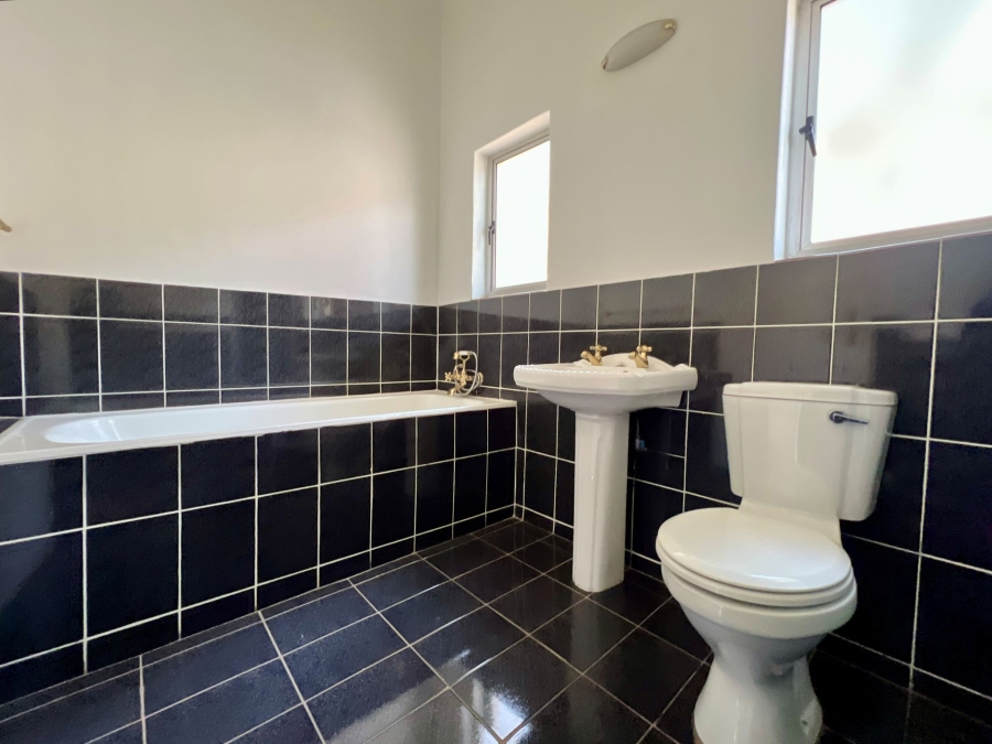 4 Bedroom Property for Sale in Muckleneuk Gauteng