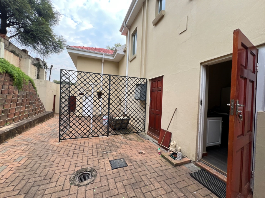 4 Bedroom Property for Sale in Muckleneuk Gauteng