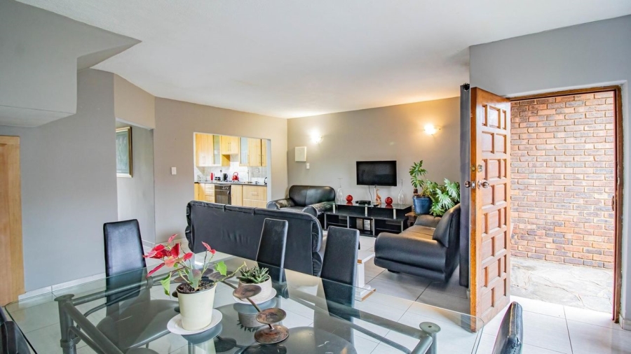 3 Bedroom Property for Sale in Brackenhurst Gauteng