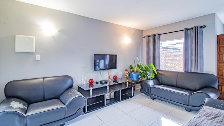 3 Bedroom Property for Sale in Brackenhurst Gauteng