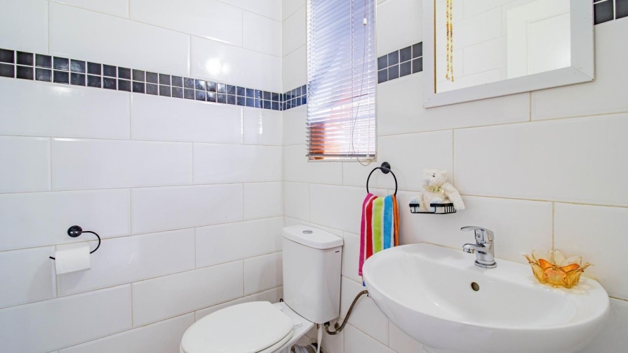 3 Bedroom Property for Sale in Brackenhurst Gauteng