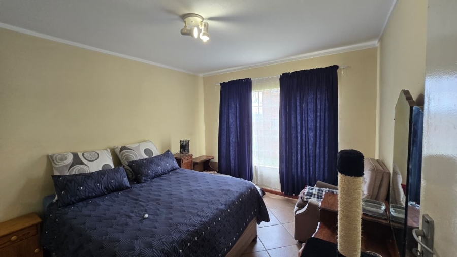 2 Bedroom Property for Sale in The Reeds Gauteng