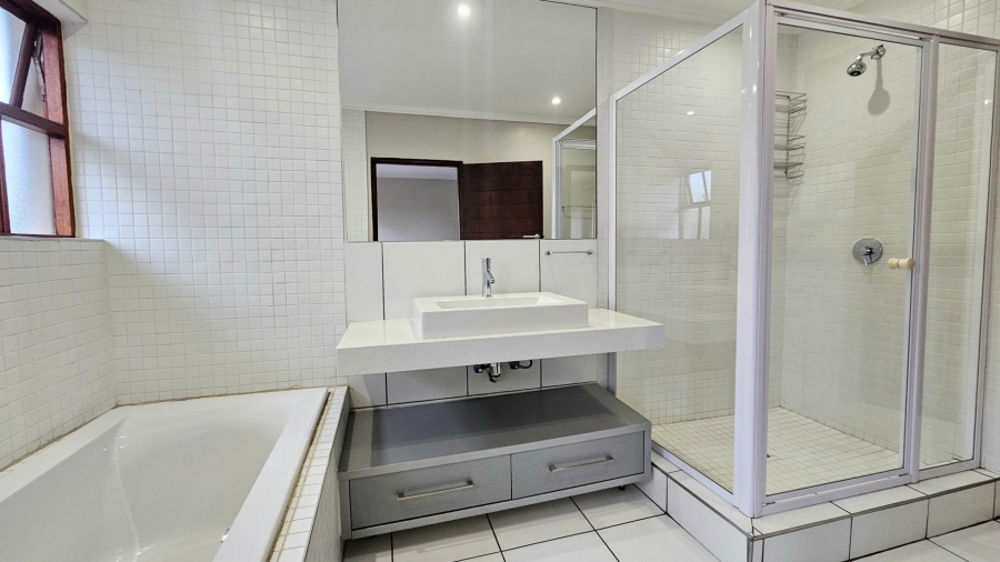 To Let 2 Bedroom Property for Rent in Fourways Gauteng