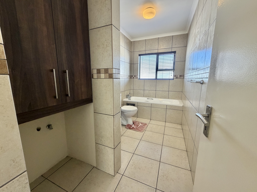4 Bedroom Property for Sale in Barbeque Downs Gauteng