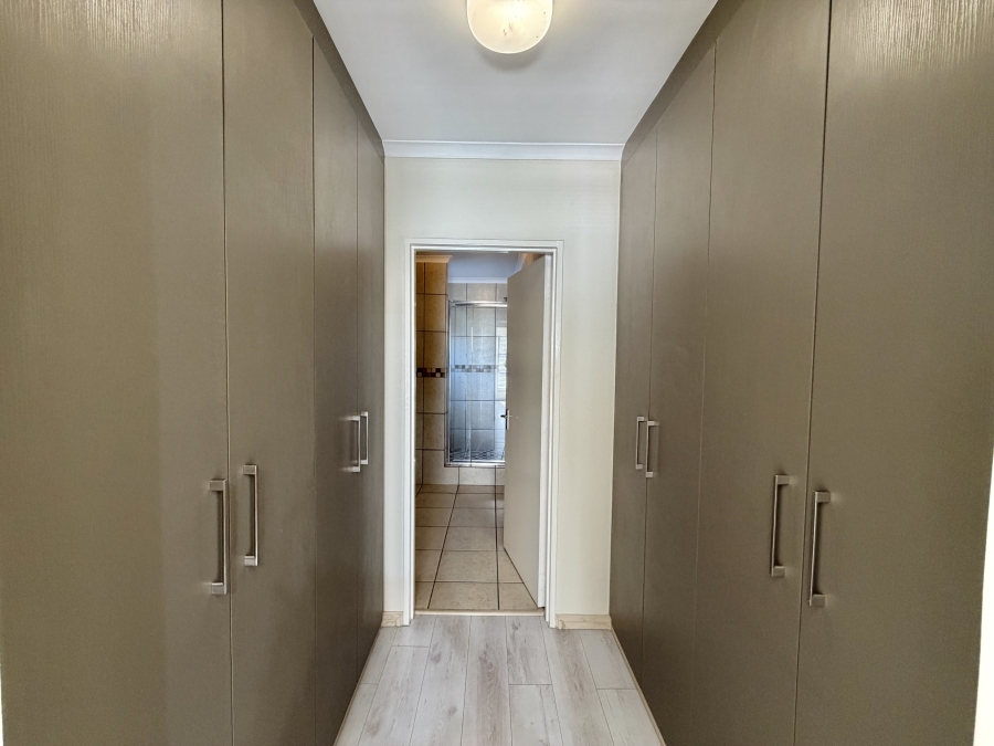 4 Bedroom Property for Sale in Barbeque Downs Gauteng