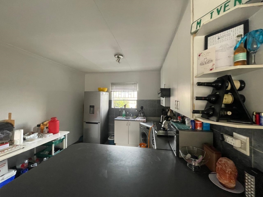 To Let 2 Bedroom Property for Rent in Vorna Valley Gauteng