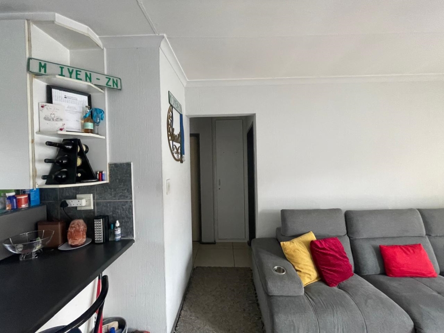 To Let 2 Bedroom Property for Rent in Vorna Valley Gauteng