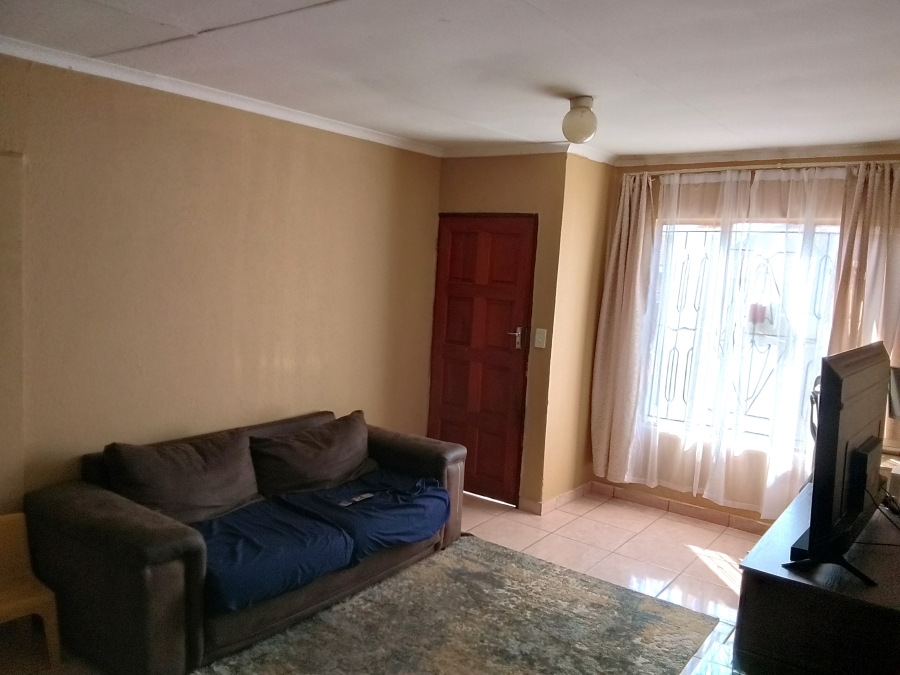 3 Bedroom Property for Sale in Clayville Gauteng