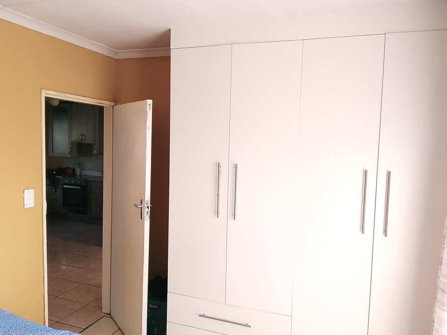 3 Bedroom Property for Sale in Clayville Gauteng