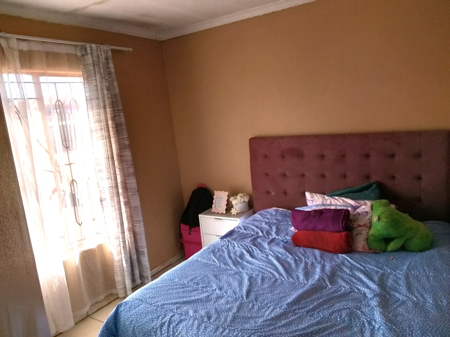 3 Bedroom Property for Sale in Clayville Gauteng