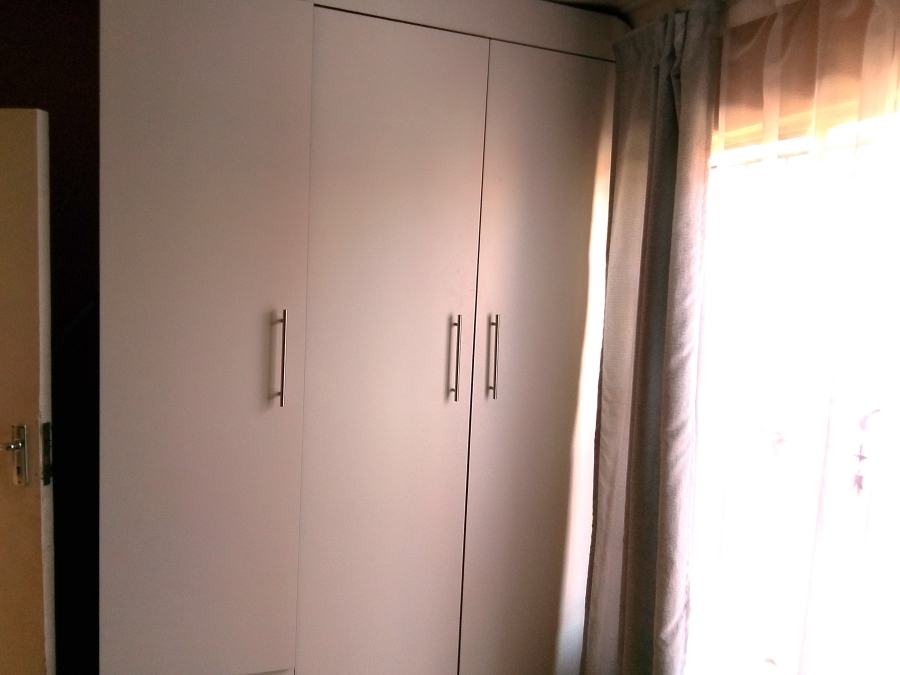 3 Bedroom Property for Sale in Clayville Gauteng