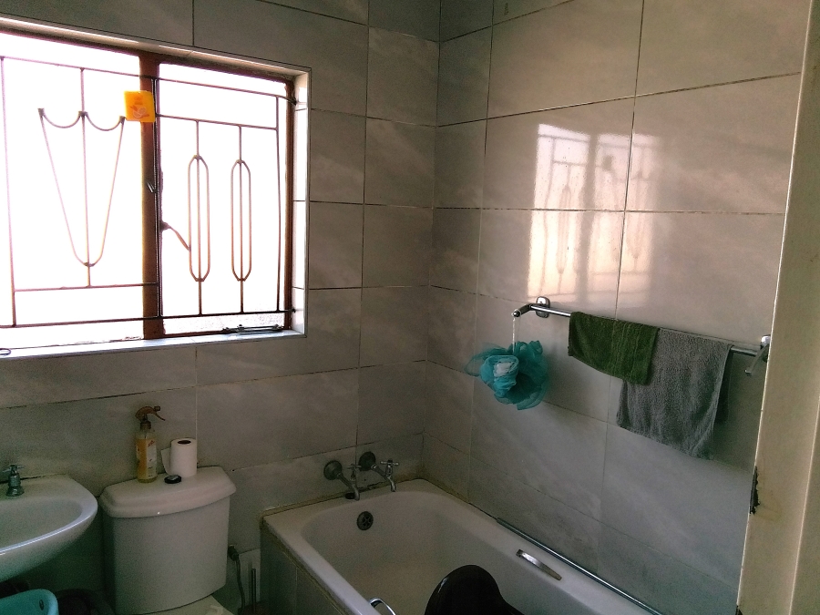 3 Bedroom Property for Sale in Clayville Gauteng