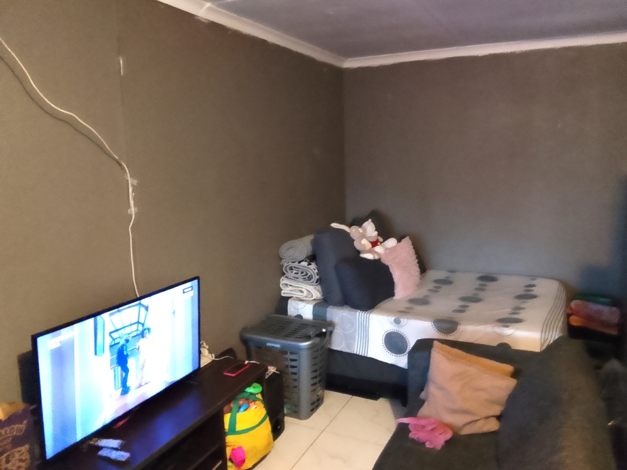 3 Bedroom Property for Sale in Clayville Gauteng